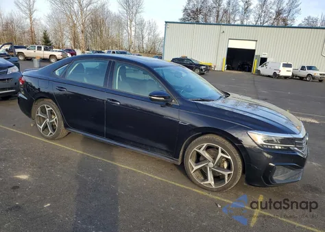 2020 Volkswagen Passat R-Line z USA, uszkodzony, nr VIN 1VWMA7A3XLC012950